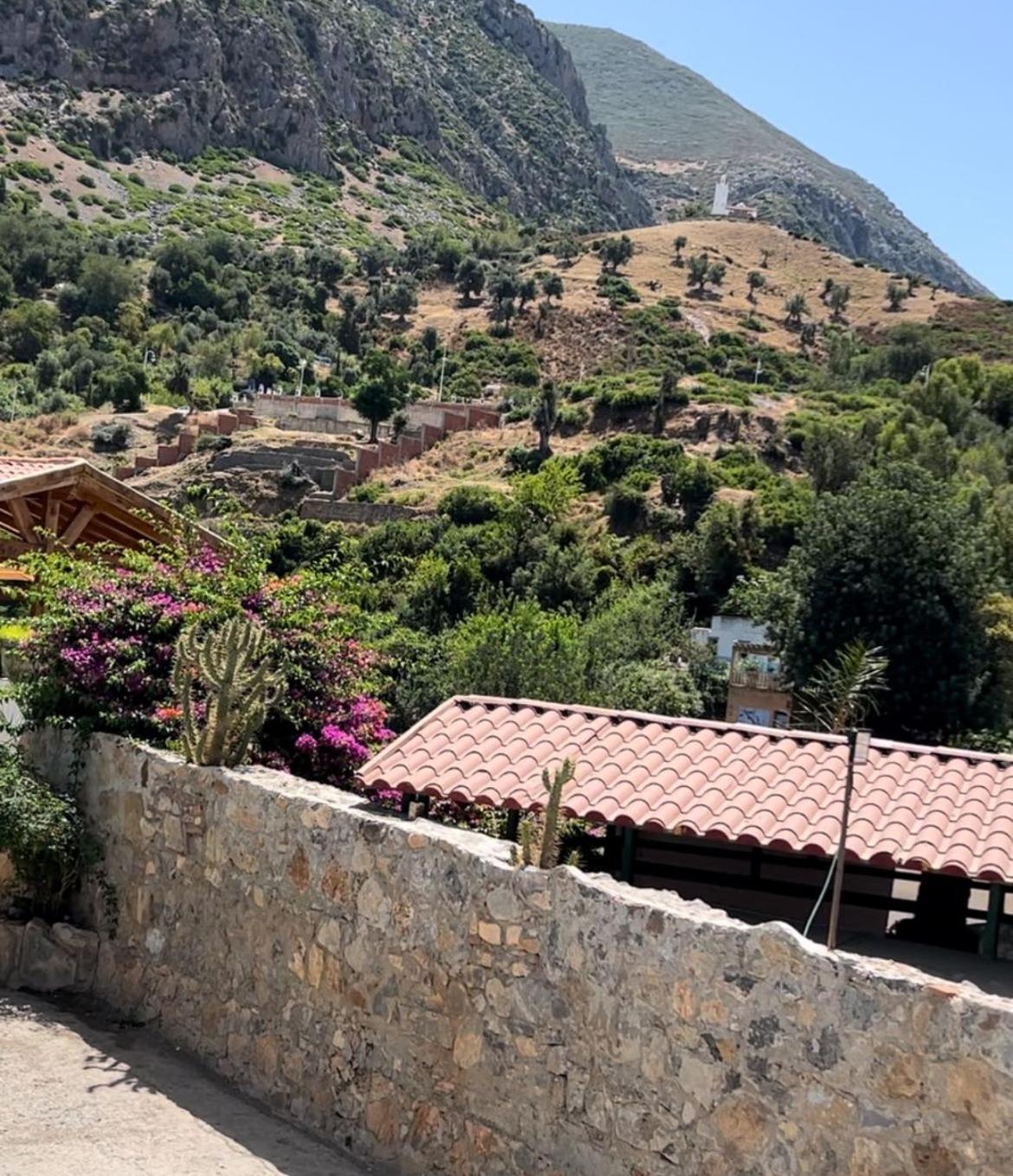 Maison D'Hote Bien Equipe Au Centre De Chefchaouen Exteriör bild